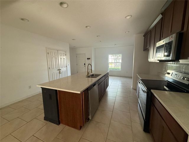 1182 SAND TORCH CIRCLE, Davenport, FL 33837