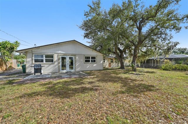 580 SKYLARK LANE NW, Port Charlotte, FL 33952