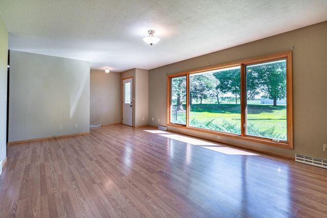 24519 E Rivers Bend Road, Fergus Falls, MN 56537