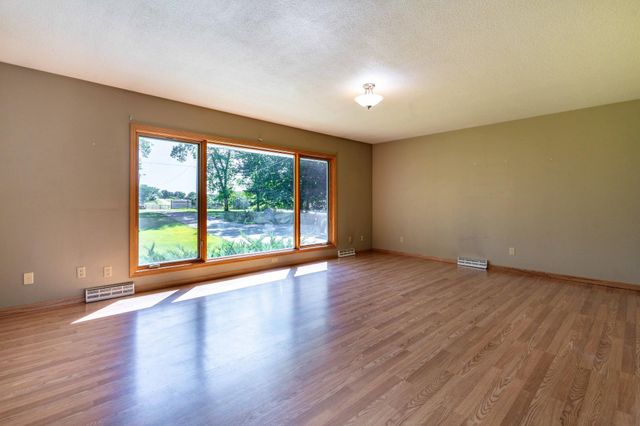 24519 E Rivers Bend Road, Fergus Falls, MN 56537