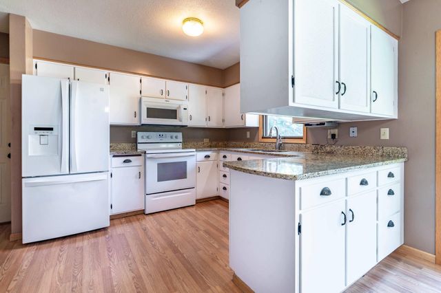 24519 E Rivers Bend Road, Fergus Falls, MN 56537