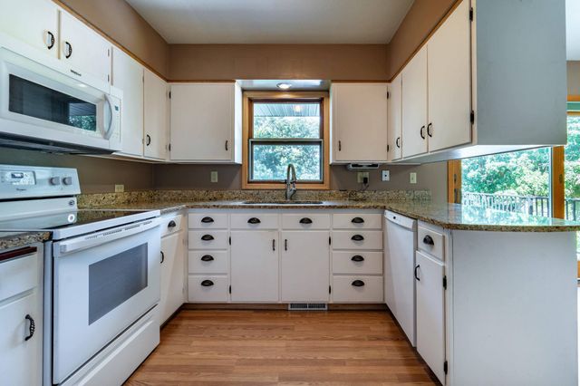 24519 E Rivers Bend Road, Fergus Falls, MN 56537