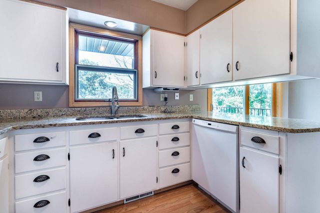 24519 E Rivers Bend Road, Fergus Falls, MN 56537