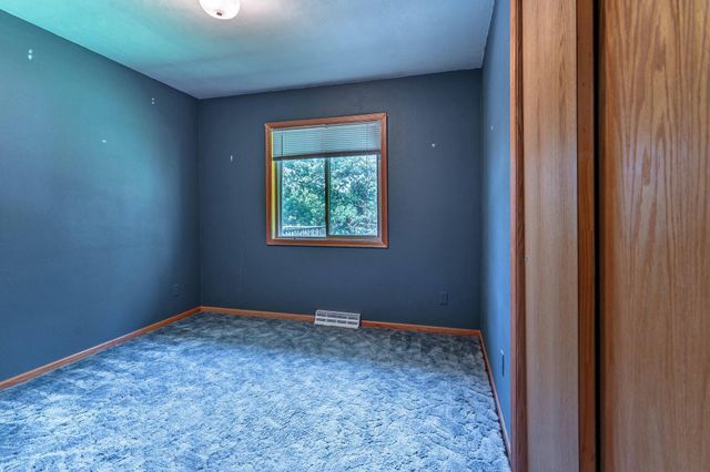 24519 E Rivers Bend Road, Fergus Falls, MN 56537