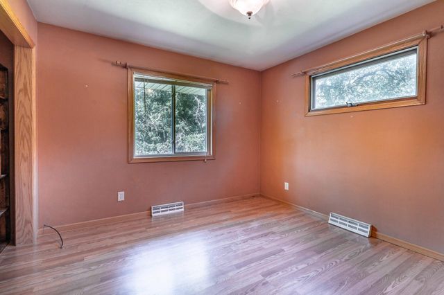 24519 E Rivers Bend Road, Fergus Falls, MN 56537