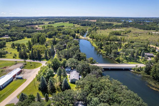 24519 E Rivers Bend Road, Fergus Falls, MN 56537