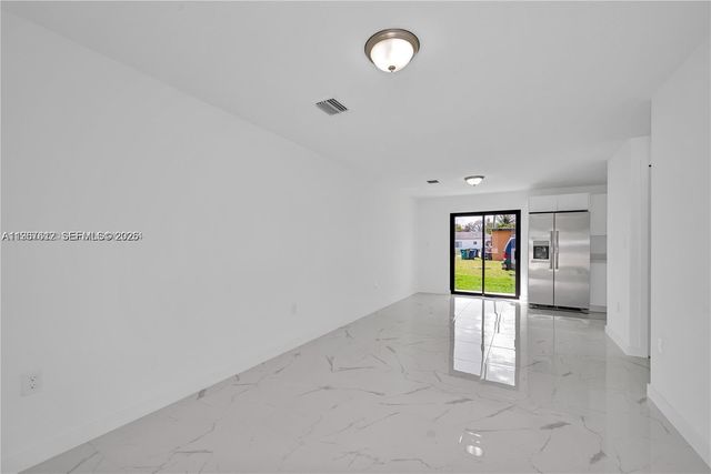 673 NW 14th St, Florida City, FL 33034