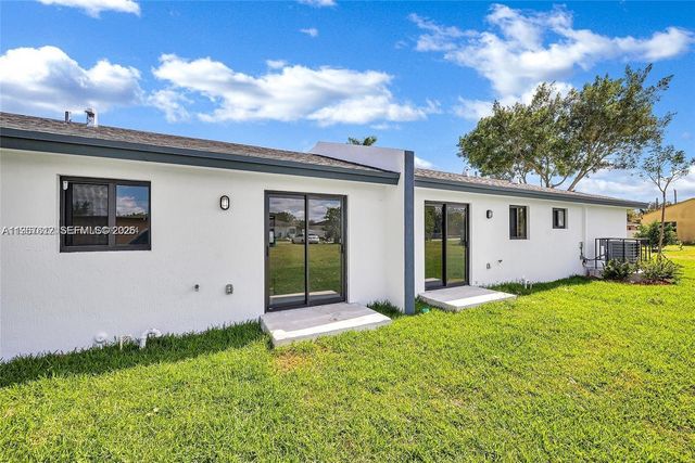 673 NW 14th St, Florida City, FL 33034