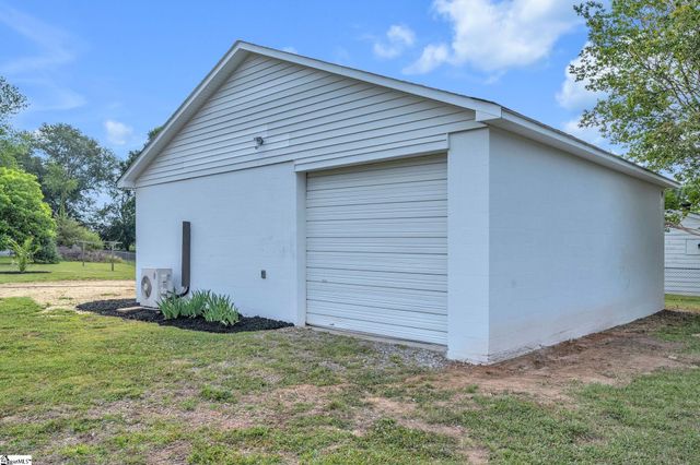 311 Costner Road, Boiling Springs, SC 29316