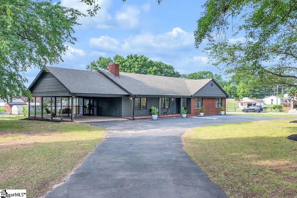 311 Costner Road, Boiling Springs, SC 29316