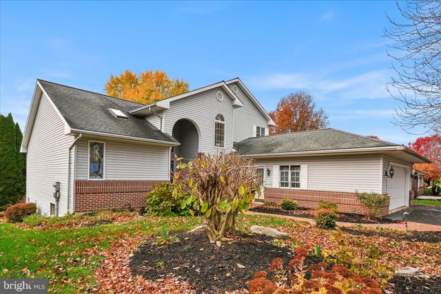 725 BROOKSIDE LN, Lebanon, PA 17042