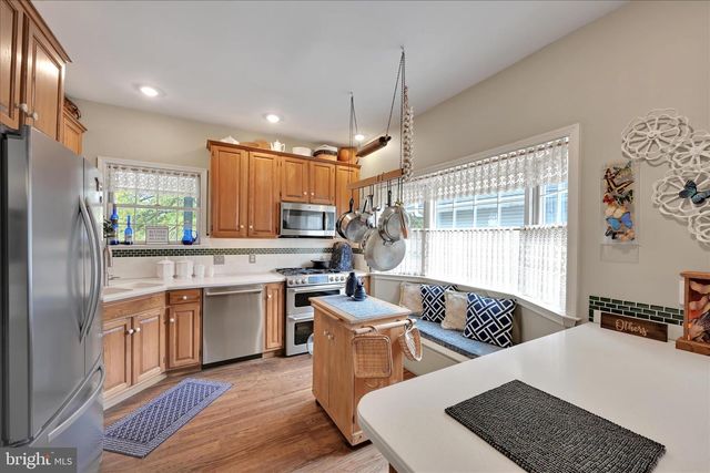 725 BROOKSIDE LN, Lebanon, PA 17042