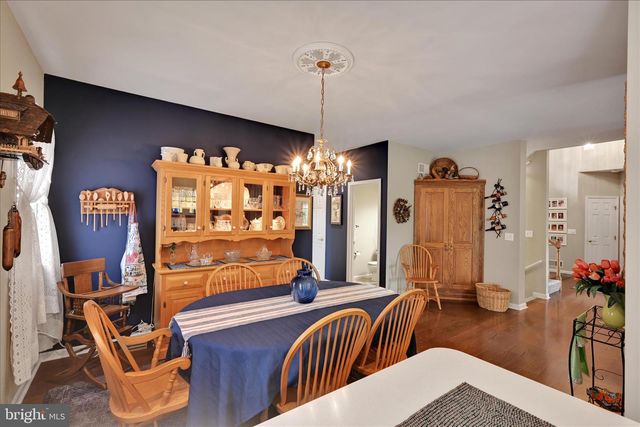 725 BROOKSIDE LN, Lebanon, PA 17042