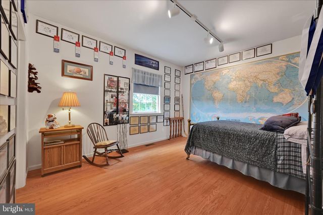 725 BROOKSIDE LN, Lebanon, PA 17042