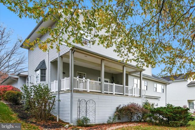 725 BROOKSIDE LN, Lebanon, PA 17042