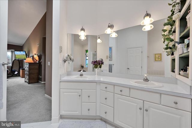 725 BROOKSIDE LN, Lebanon, PA 17042