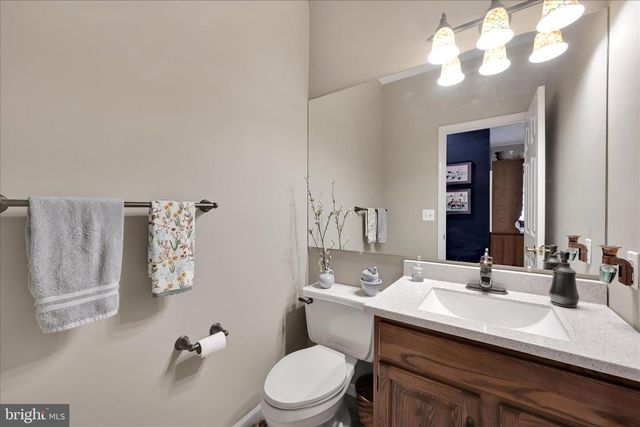 725 BROOKSIDE LN, Lebanon, PA 17042