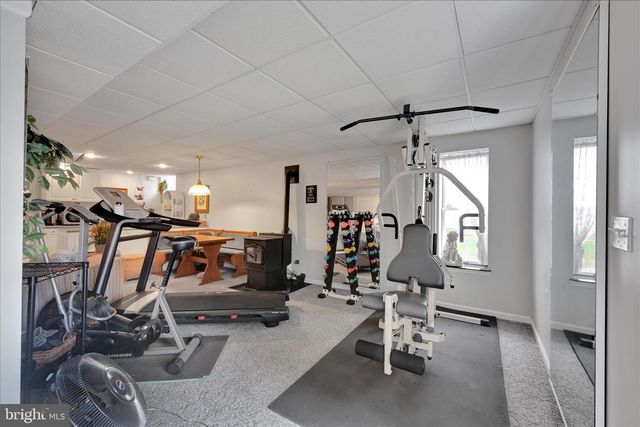 725 BROOKSIDE LN, Lebanon, PA 17042