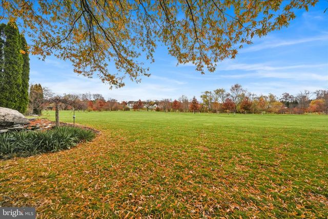 725 BROOKSIDE LN, Lebanon, PA 17042