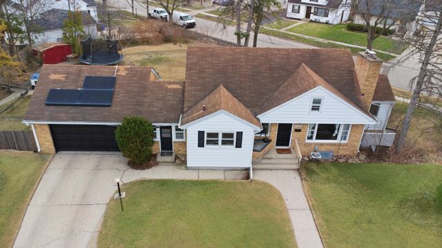 2026 Nebraska Road, Rockford, IL 61108