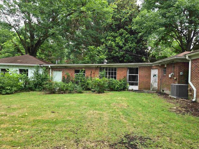 1568 ROLLING HILLS DR, Memphis, TN 38127