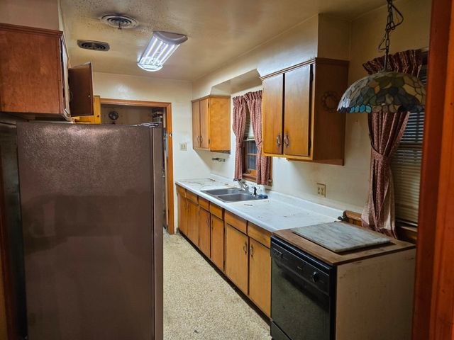 1568 ROLLING HILLS DR, Memphis, TN 38127