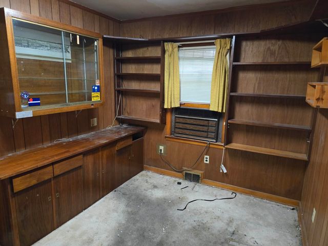 1568 ROLLING HILLS DR, Memphis, TN 38127