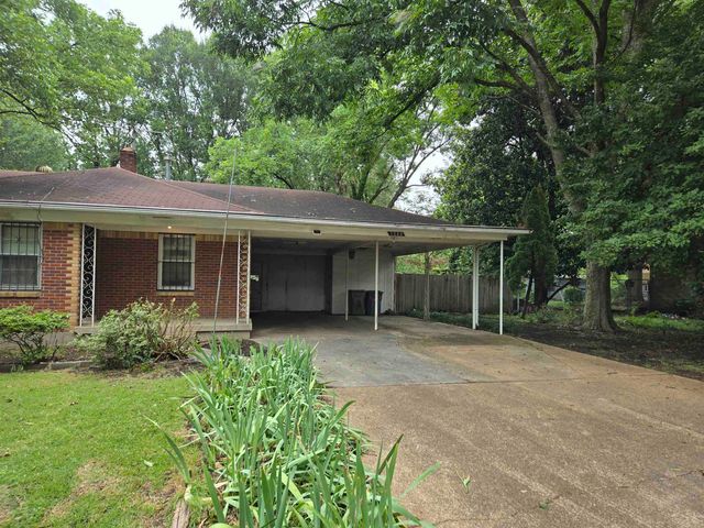 1568 ROLLING HILLS DR, Memphis, TN 38127