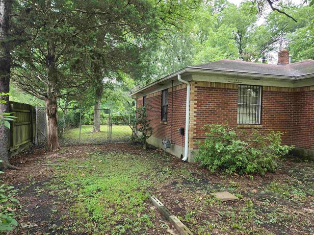 1568 ROLLING HILLS DR, Memphis, TN 38127
