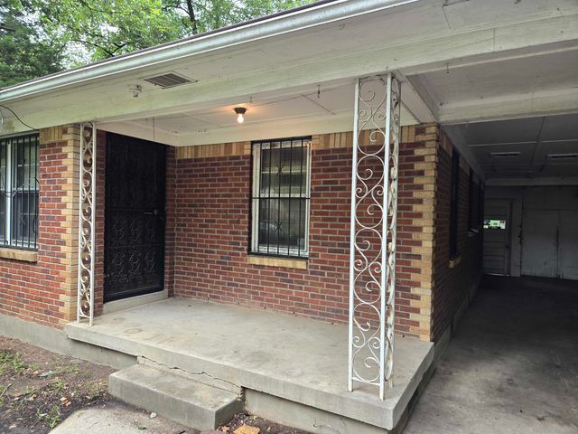 1568 ROLLING HILLS DR, Memphis, TN 38127