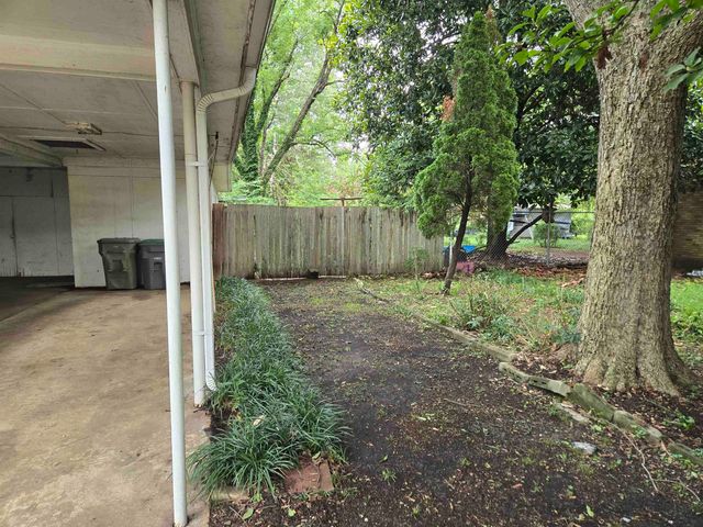 1568 ROLLING HILLS DR, Memphis, TN 38127