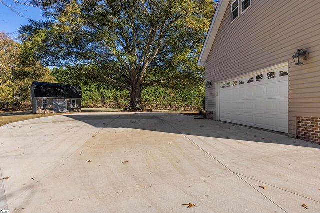 225 Hawkins Creek Court, Greenville, SC 29609