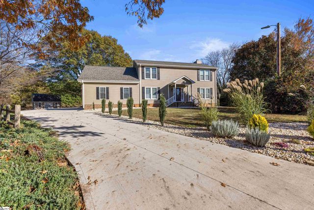 225 Hawkins Creek Court, Greenville, SC 29609