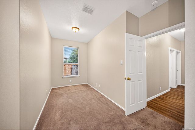 7811 MCGOWEN FLD, San Antonio, TX 78227