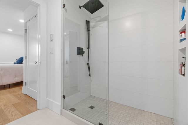 4 Anawan Ave 7, Boston, MA 02132