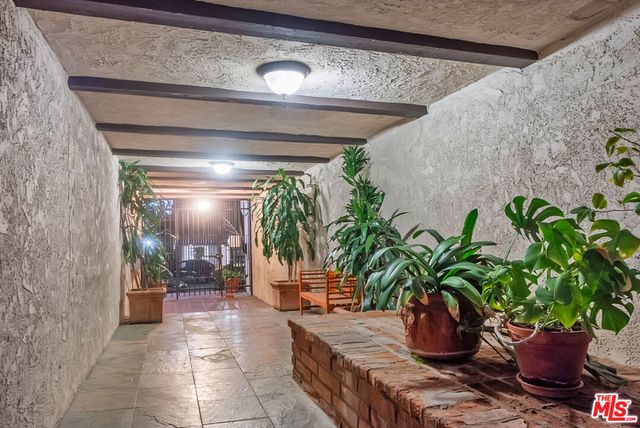 2216 S Bentley Avenue 11, Los Angeles, CA 90064