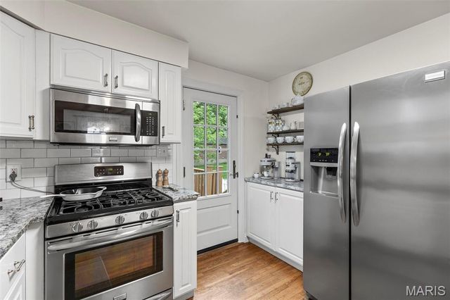 996 N Woodlawn Avenue, Kirkwood, MO 63122
