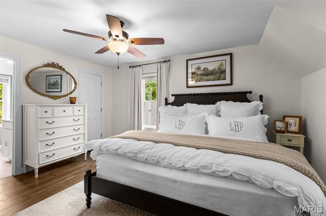 996 N Woodlawn Avenue, Kirkwood, MO 63122