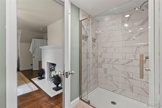 996 N Woodlawn Avenue, Kirkwood, MO 63122