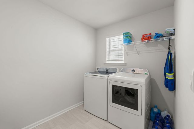 197 Cherry Grove Drive, Summerville, SC 29483