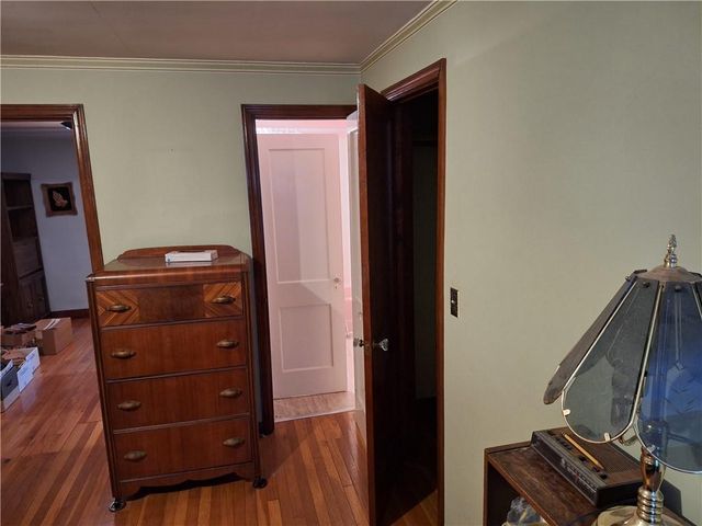 210 N Glenwood Avenue, Sugar Creek, MO 64053