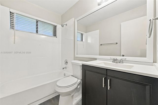 4120 Palm Bay Circle, West Palm Beach, FL 33406