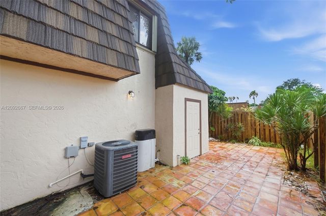 4120 Palm Bay Circle, West Palm Beach, FL 33406