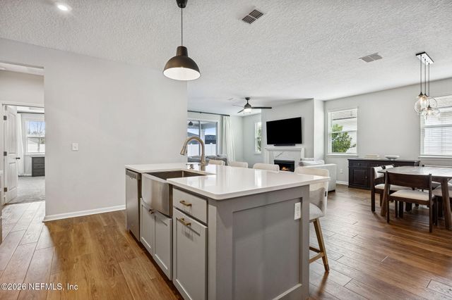 555 BLUE DAZE ST Street, Yulee, FL 32097