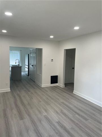 1700 North Avenue NW, Atlanta, GA 30318
