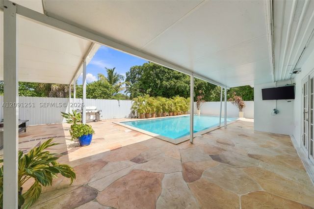 1055 NE 144th St, North Miami, FL 33161