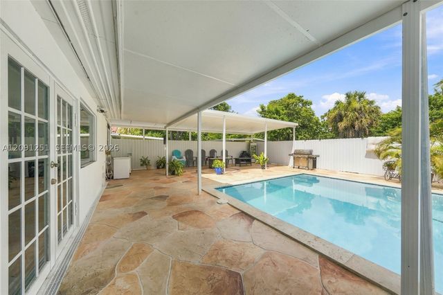 1055 NE 144th St, North Miami, FL 33161