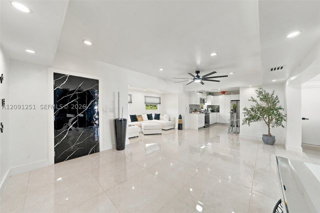 1055 NE 144th St, North Miami, FL 33161