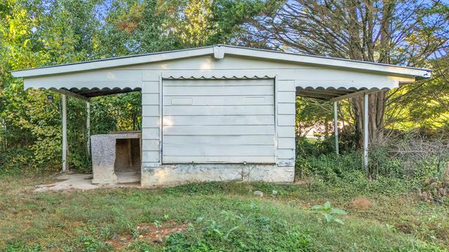 8 E Sharon Circle, Ringgold, GA 30736