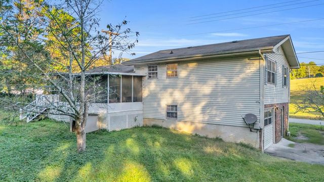 8 E Sharon Circle, Ringgold, GA 30736